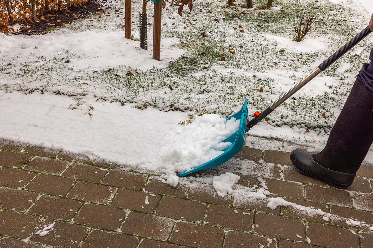 Snow Shoveling Safely